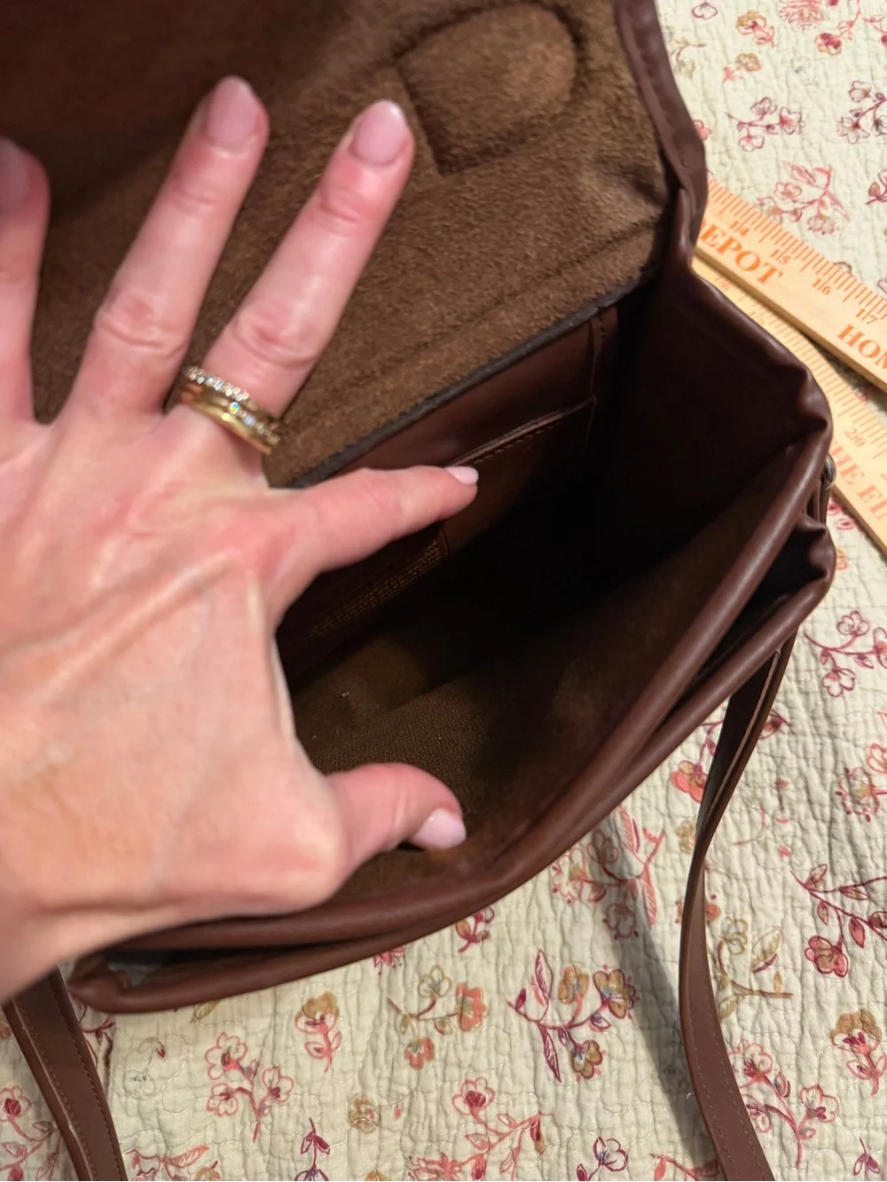 Coach structured messenger